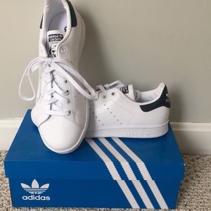 Adidas Stan Smith women’s size 9 white/ navy NIB